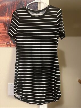 Absolutely Black and White Striped Midi Dress